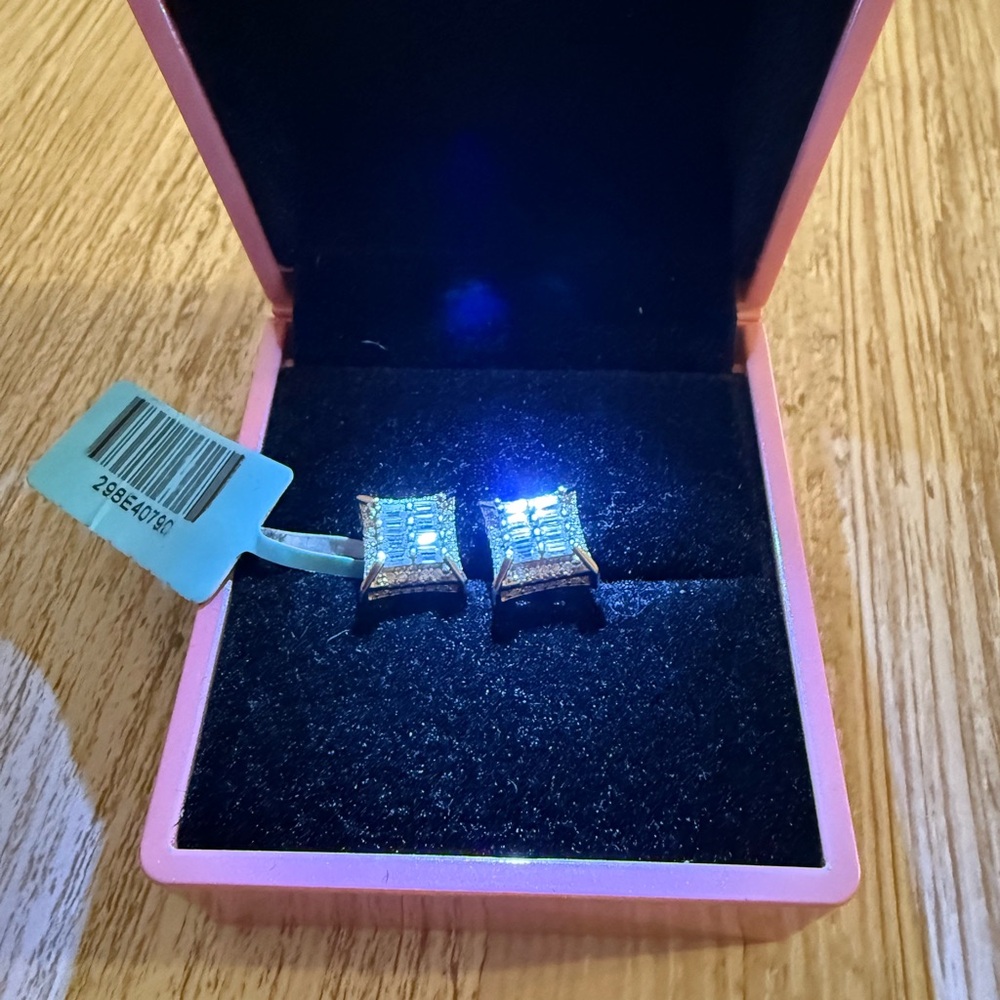 925 Moissanite $378 Screw back earrings